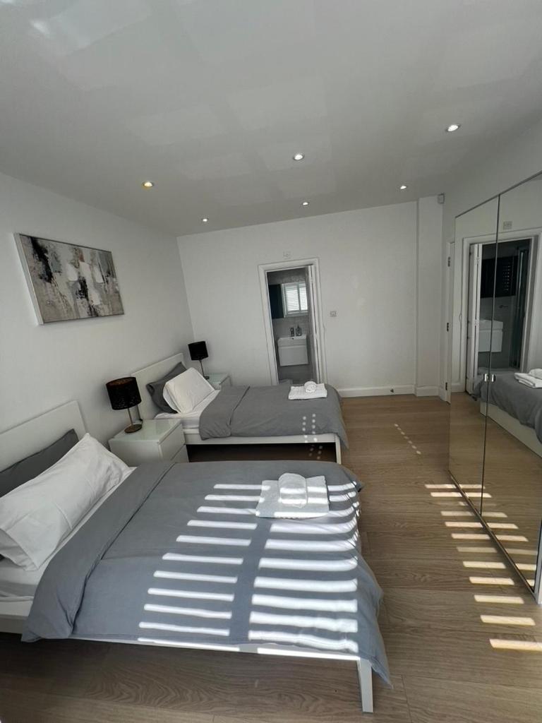 Zenobia London Luxury Apartments Finchley Exterior photo